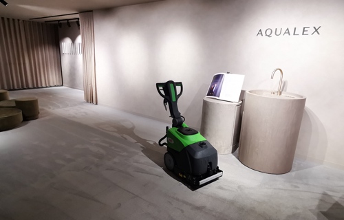 Walk behind schrobzuigmachine CT15 met carpet kit aan de slag bij Aqualex  - Realisaties