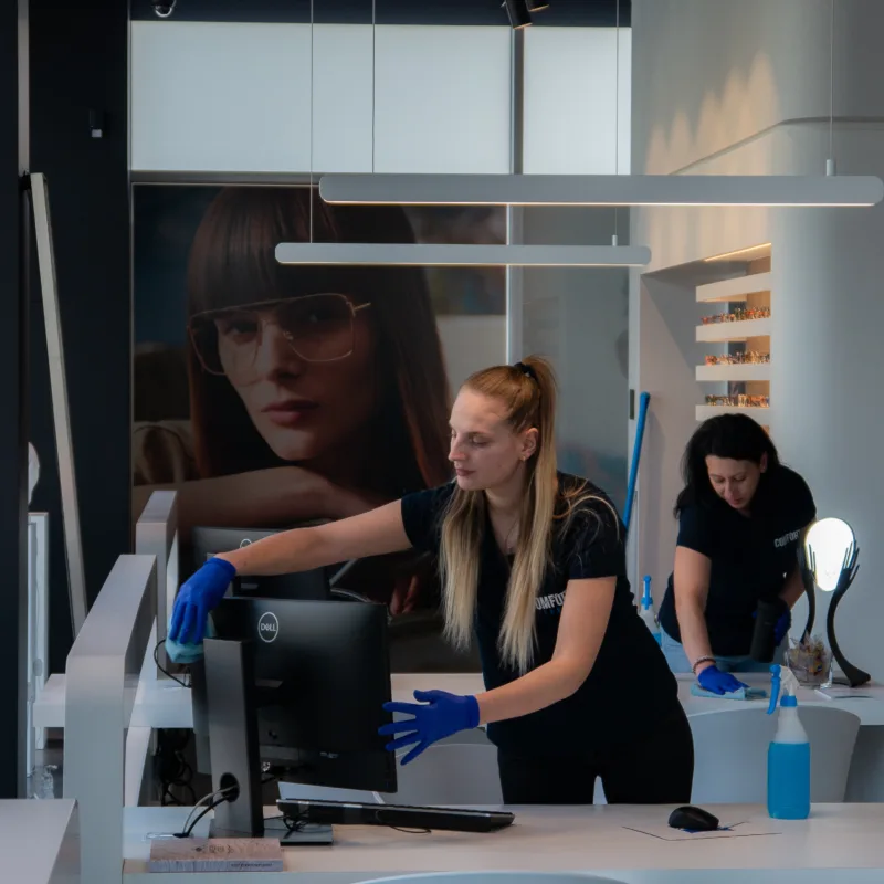 Winkel schoonmaak Optiek Jo Zeiss Vision Center in Zulte