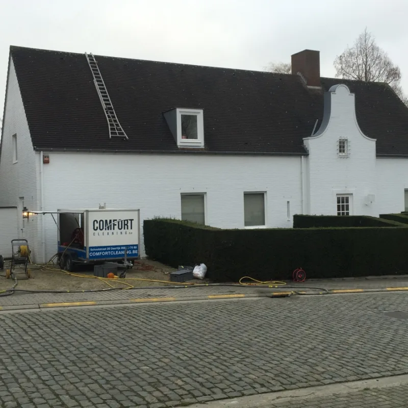 Dak ontmossen en reinigen nokere 1