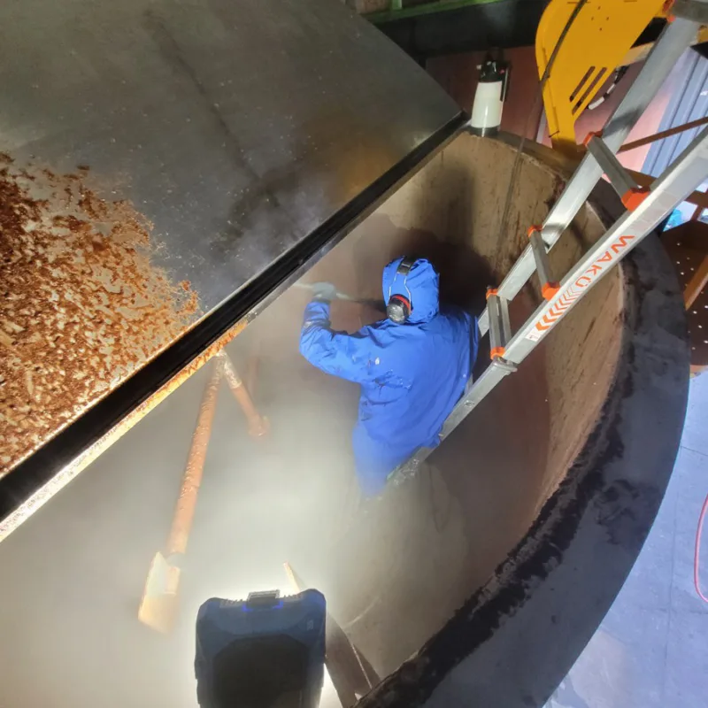 Industriele reiniging citernen hazelnootpasta 2