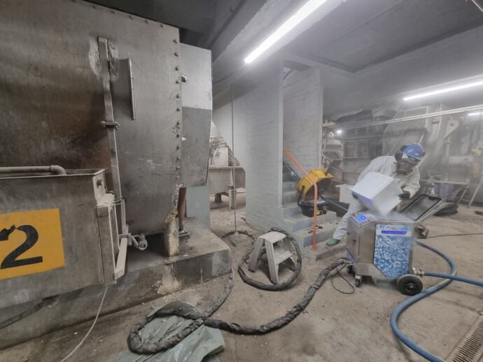 Droogijsstralen verbrandingsinstallatie