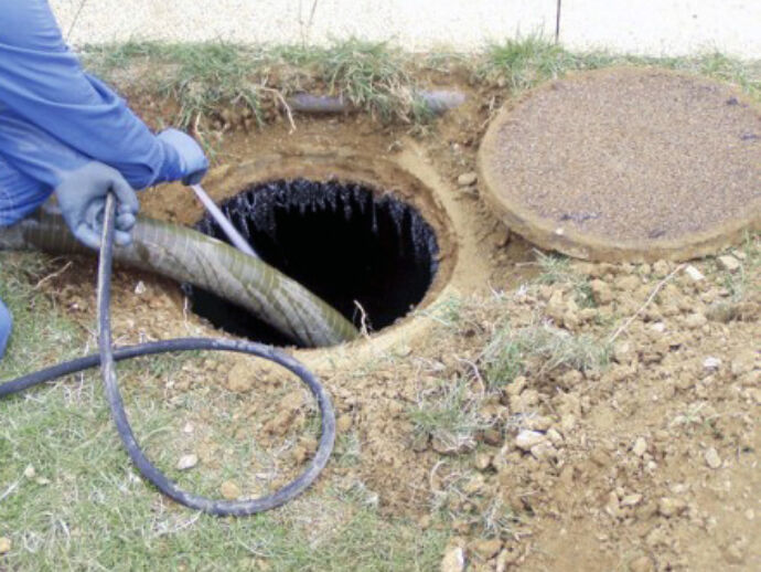 Reinigen regenwaterput
