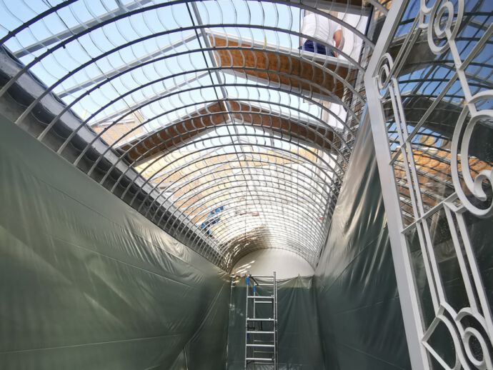 Lichtstraat lichtkoepel glazen dak schoonmaken 11