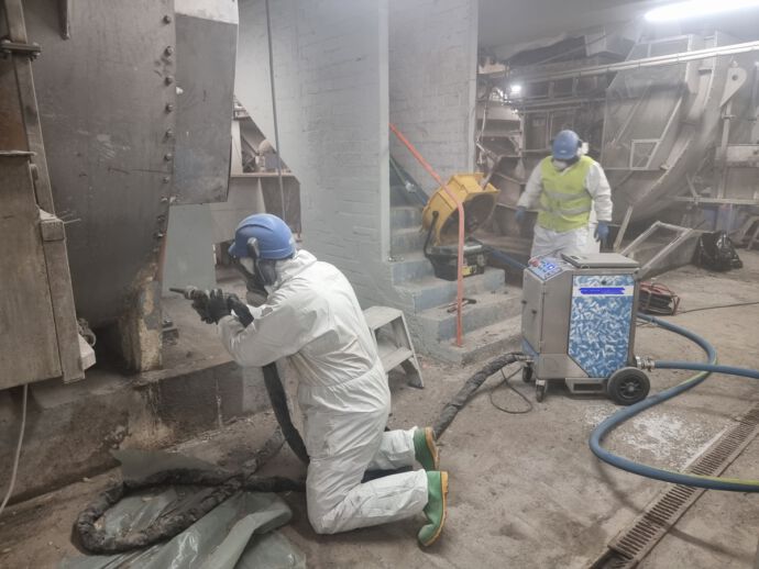Droogijsstralen verbrandingsinstallatie 2